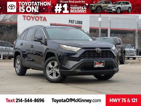 Used 2022 Toyota RAV4 XLE image 1