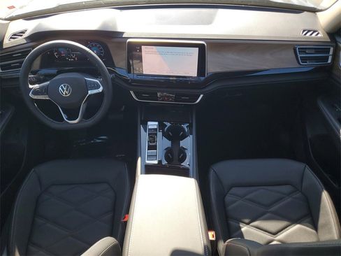 New 2026 Volkswagen Atlas SE image 14