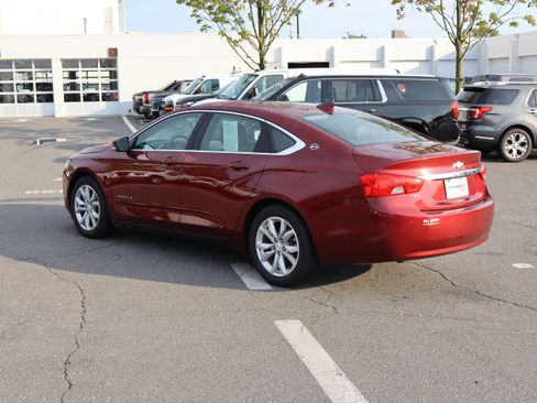 Used 2017 Chevrolet Impala LT w/ Convenience Package FWD image 8