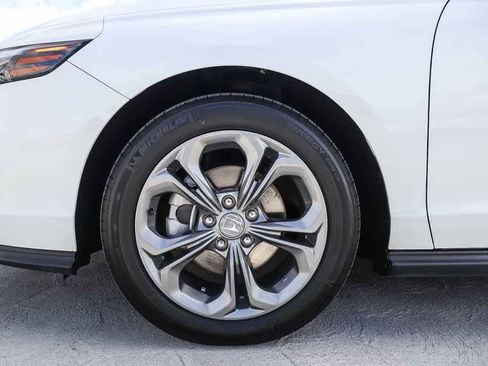 Used 2024 Honda Accord EX image 11