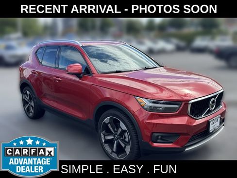Used 2021 Volvo XC40 T5 Momentum w/ Premium Package AWD/4WD image 1
