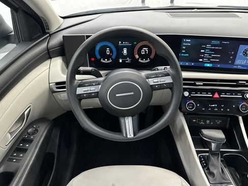 Used 2025 Hyundai Tucson SEL AWD/4WD image 18