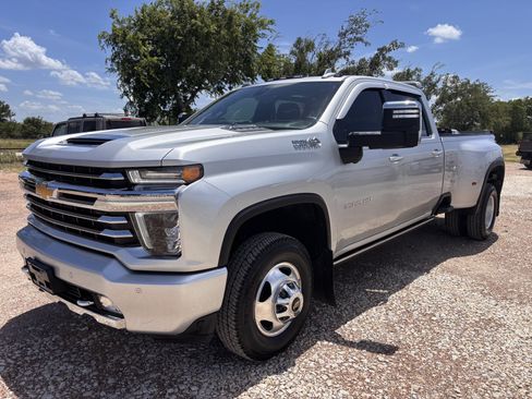 Used 2022 Chevrolet Silverado 3500 High Country w/ Technology Package AWD/4WD image 1