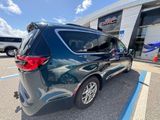Used 2021 Chrysler Pacifica Touring image 3