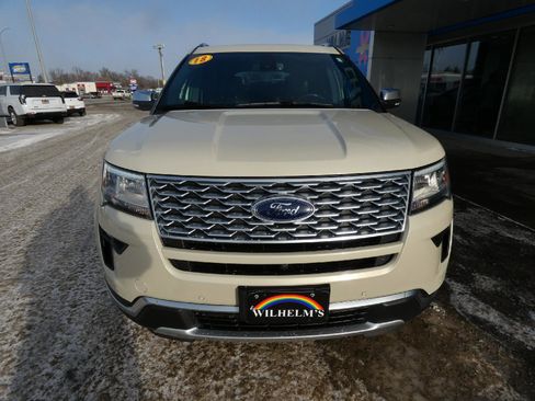 Used 2018 Ford Explorer Platinum image 5