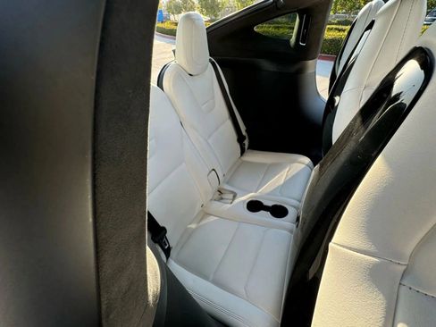 Used 2017 Tesla Model X 100D image 17