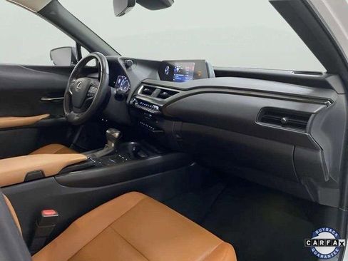 Used 2019 Lexus UX 250h w/ Premium Package image 21