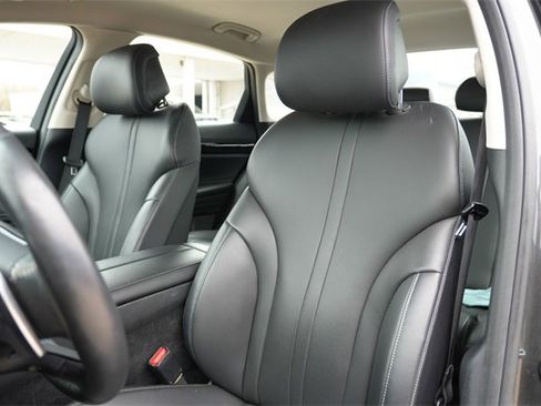 Used 2023 Genesis G80 2.5T image 16