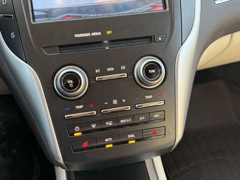 Used 2015 Lincoln MKC AWD w/ Equipment Group 101A Select image 22