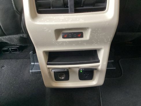 Used 2019 Ford Edge Titanium w/ Equipment Group 301A image 39