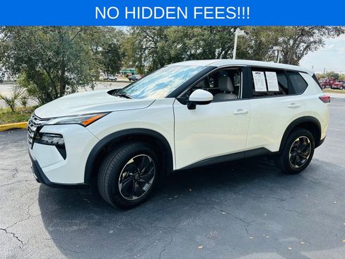 Used 2025 Nissan Rogue SV image 5