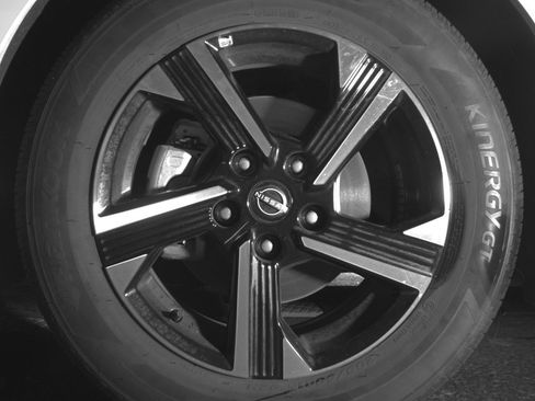 Used 2025 Nissan Sentra SV image 12