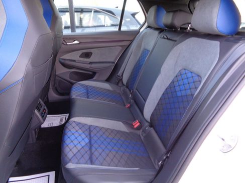 Used 2025 Volkswagen Golf R Black Edition DSG image 17