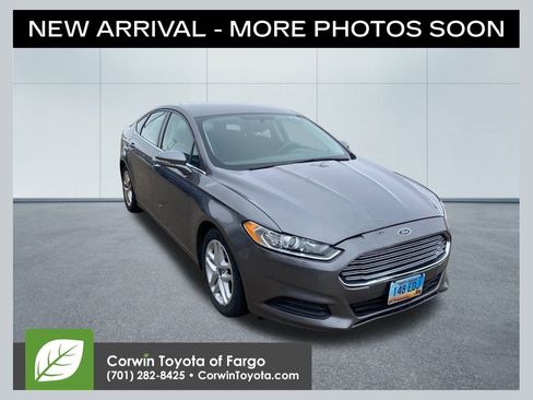 Used 2014 Ford Fusion SE image 1