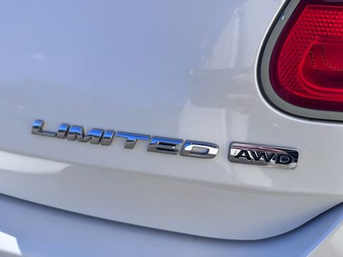 Used 2010 Ford Taurus Limited image 43