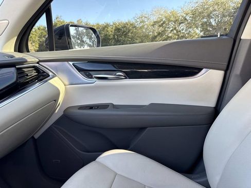 Used 2020 Cadillac XT6 Premium Luxury image 20