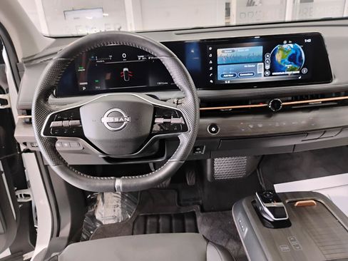 Used 2024 Nissan Ariya AWD image 44