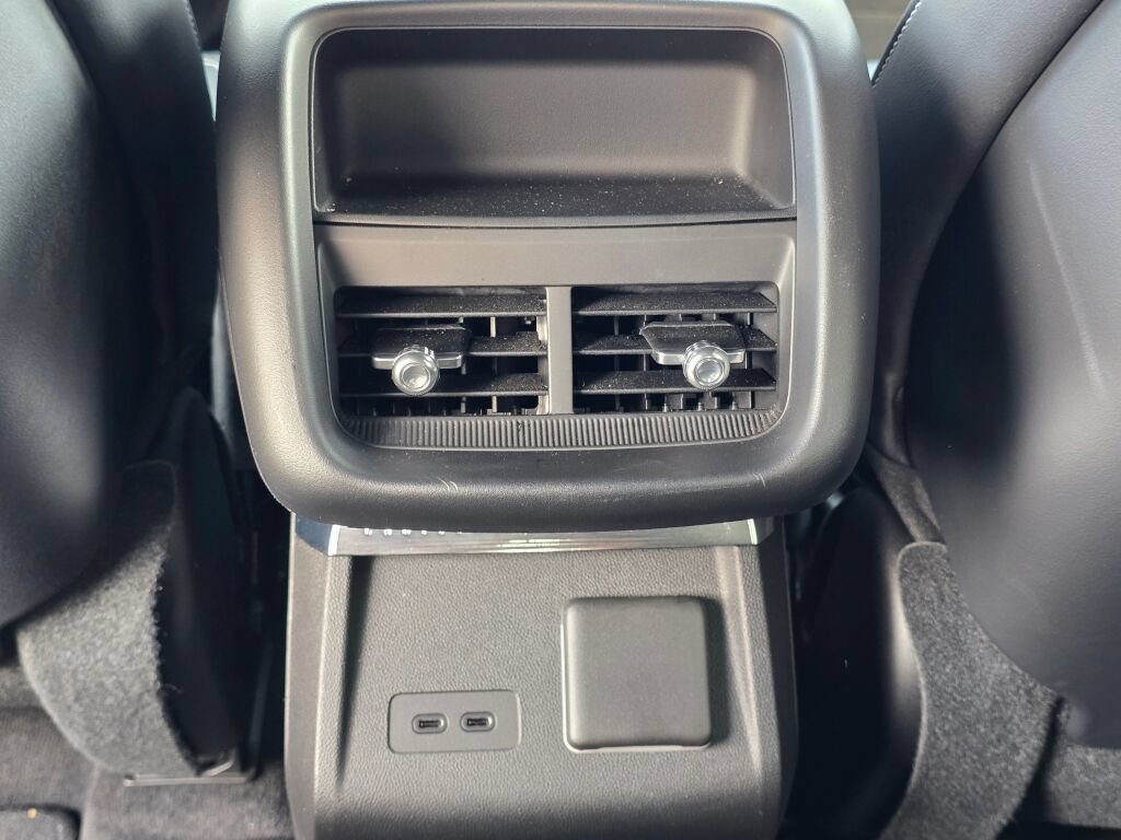 Used 2024 Cadillac Lyriq Sport AWD/4WD image 18