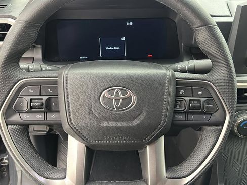 Used 2025 Toyota Tacoma TRD Off-Road AWD/4WD image 16