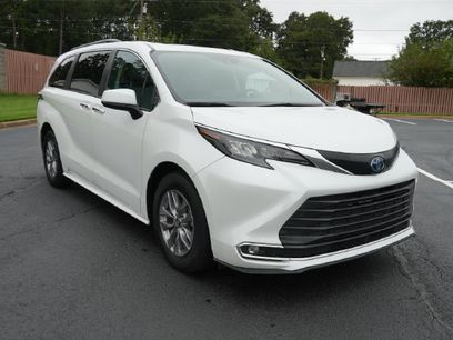 Used 2024 Toyota Sienna XLE
