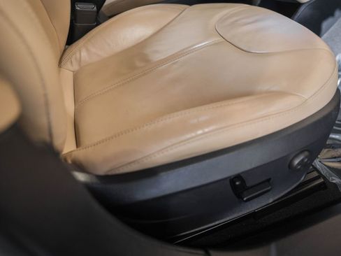 Used 2013 Tesla Model S image 29