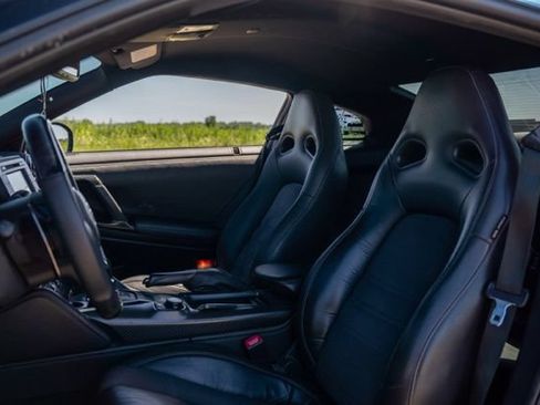 Used 2017 Nissan GT-R Premium AWD/4WD image 14