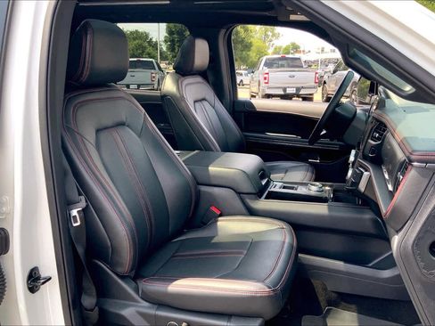 Certified 2022 Ford Expedition Limited RWD image 9