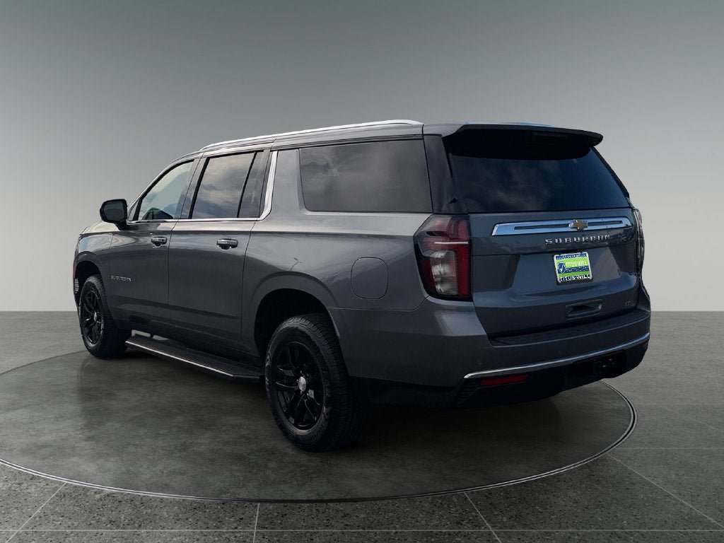 Used 2022 Chevrolet Suburban LT AWD/4WD image 7