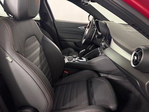 Used 2025 Alfa Romeo Giulia w/ Driving Assist Package RWD image 33