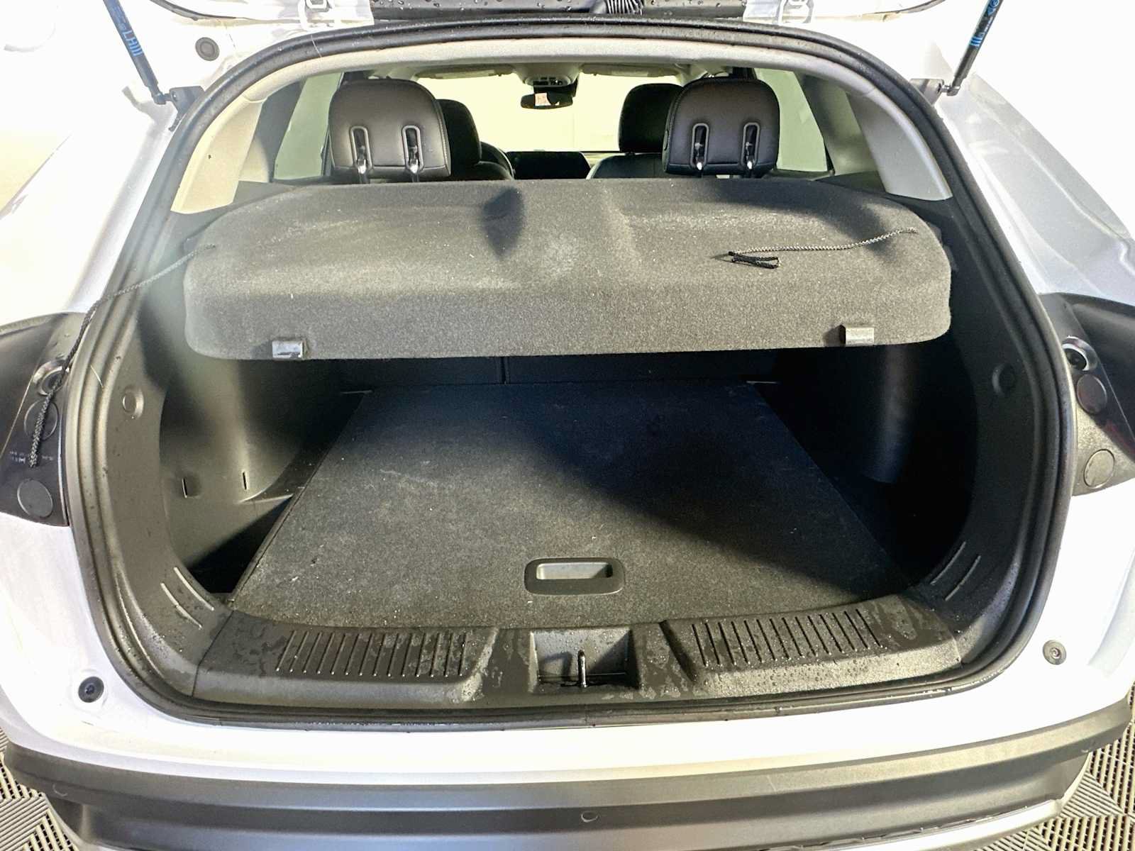 Used 2025 Chevrolet Trax LT w/ Sunroof Package FWD image 25