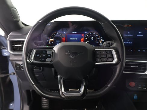 Used 2025 Ford Mustang Premium image 38