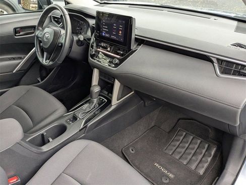 Used 2024 Toyota Corolla Cross LE image 38