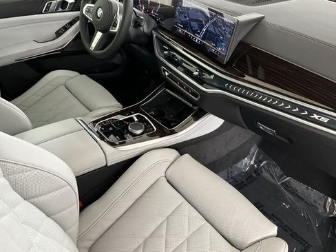 Used 2026 BMW X5 xDrive40i w/ M Sport Package AWD/4WD image 16