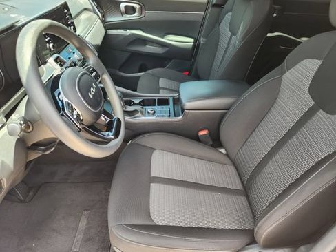 Certified 2023 Kia Sorento LX FWD image 13