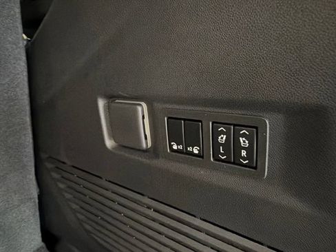 Used 2026 GMC Yukon AT4 w/ LPO, Floor Liner Package AWD/4WD image 22