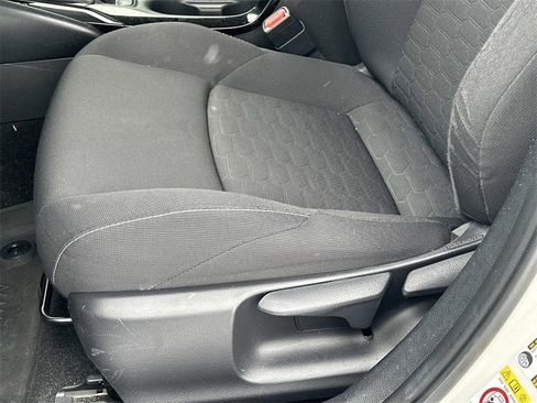 Certified 2019 Toyota Corolla SE image 17