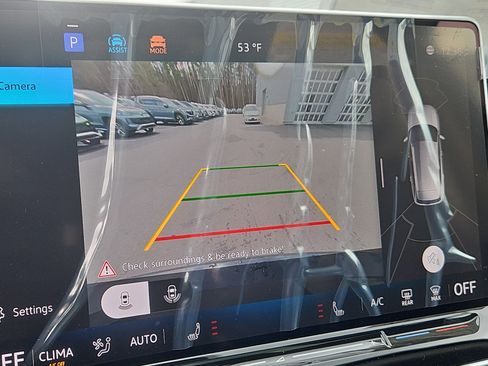 New 2026 Volkswagen Tiguan SE image 7