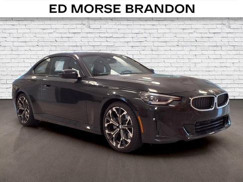 Used 2025 BMW 230i Coupe w/ Convenience Package RWD image 6