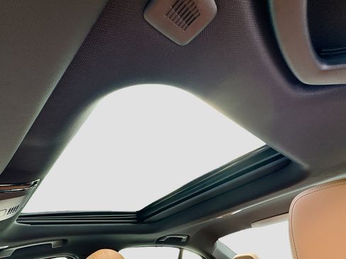 New 2026 BMW 330i Sedan w/ Convenience Package image 15