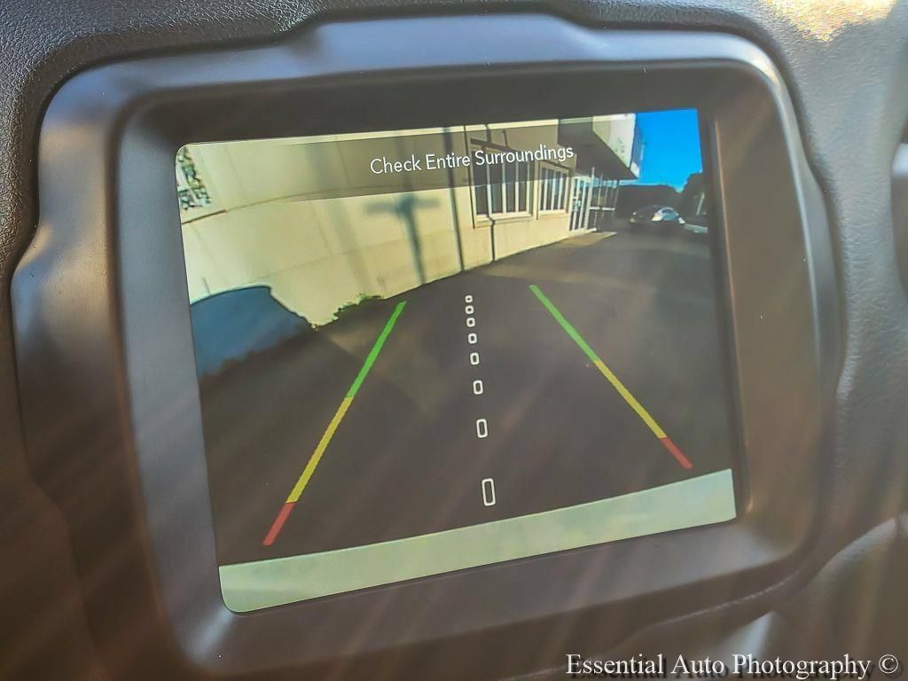 Used 2023 Jeep Renegade Latitude AWD/4WD image 18