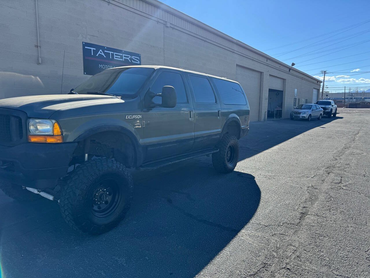 Used 2001 Ford Excursion Limited AWD/4WD image 4