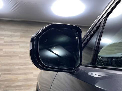 Used 2024 Rivian R1S Adventure image 27