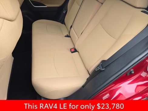 Used 2021 Toyota RAV4 LE FWD image 18