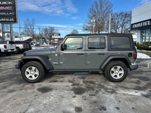 Used 2018 Jeep Wrangler Unlimited Sport S image 2