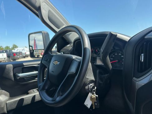 Used 2021 Chevrolet Silverado 2500 W/T w/ WT Convenience Package AWD/4WD image 18