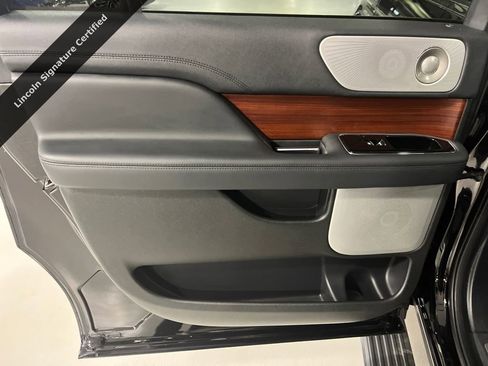 Used 2023 Lincoln Navigator L Reserve image 23