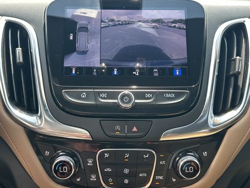 Used 2022 Chevrolet Equinox Premier FWD image 31