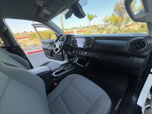 Used 2020 Toyota Tacoma SR AWD/4WD image 16