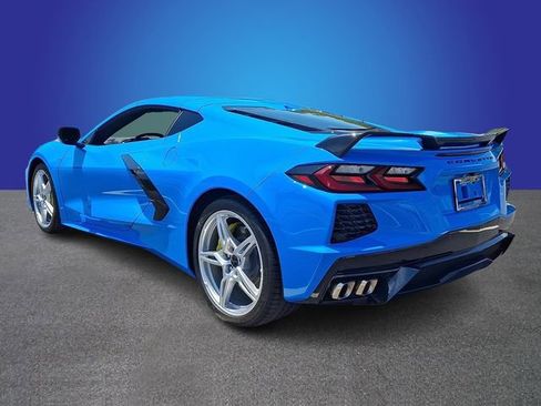 Used 2022 Chevrolet Corvette Stingray Preferred Cpe w/ Z51 Performance Package RWD image 6