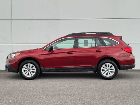 Used 2017 Subaru Outback 2.5i AWD/4WD image 3